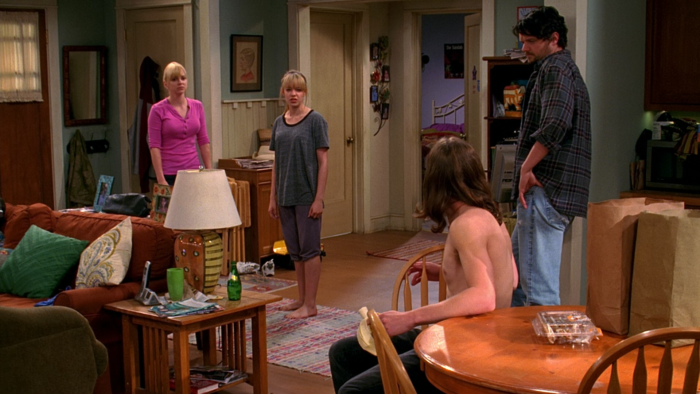 Mom (2013) 8 seasons - Imagen 4